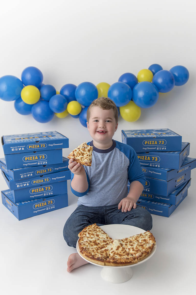 Fort McMurray photographer, pizza smash, pizza photo shoot, Pizza 73, Fort McMurray birthday photoshoot, birthday photo session,